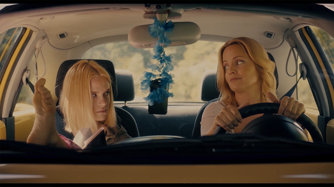 WHAT LIES BELOW BRADEN R. DUEMMLER Ema Horvath Mena Suvari Trey Tucker